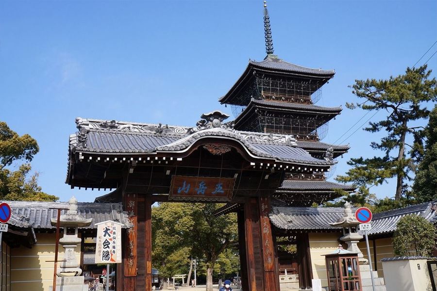 Temple-No-75-Zentsuji-1