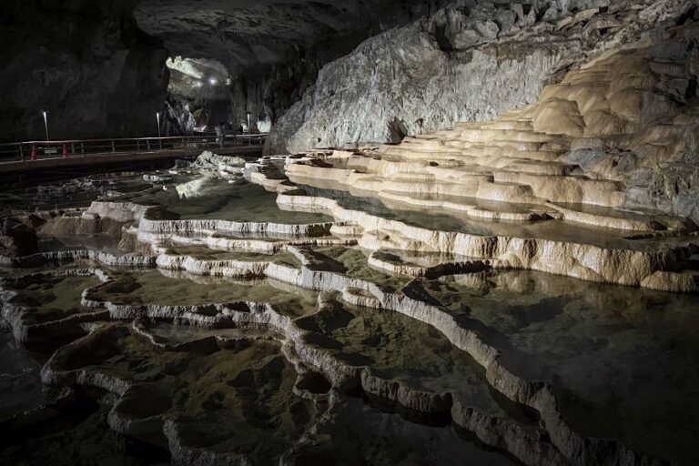 Akiyoshi Cave terraced pools
