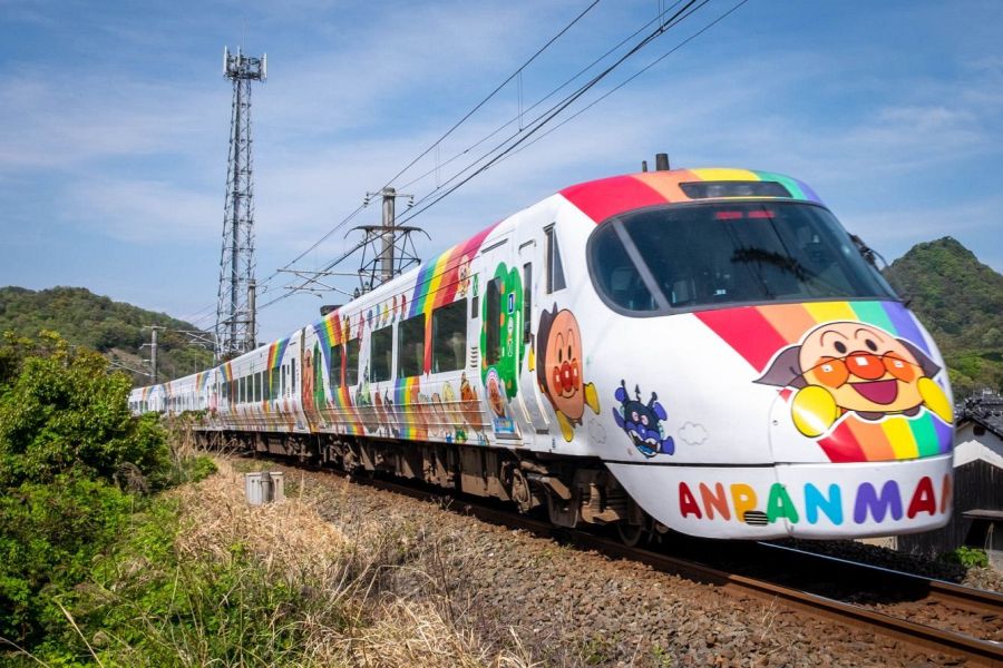 Anpanman Train front
