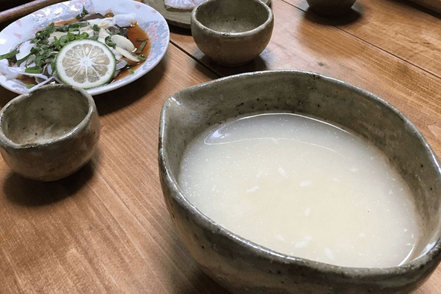 Doburoku Guesthouse Kurousagi sake