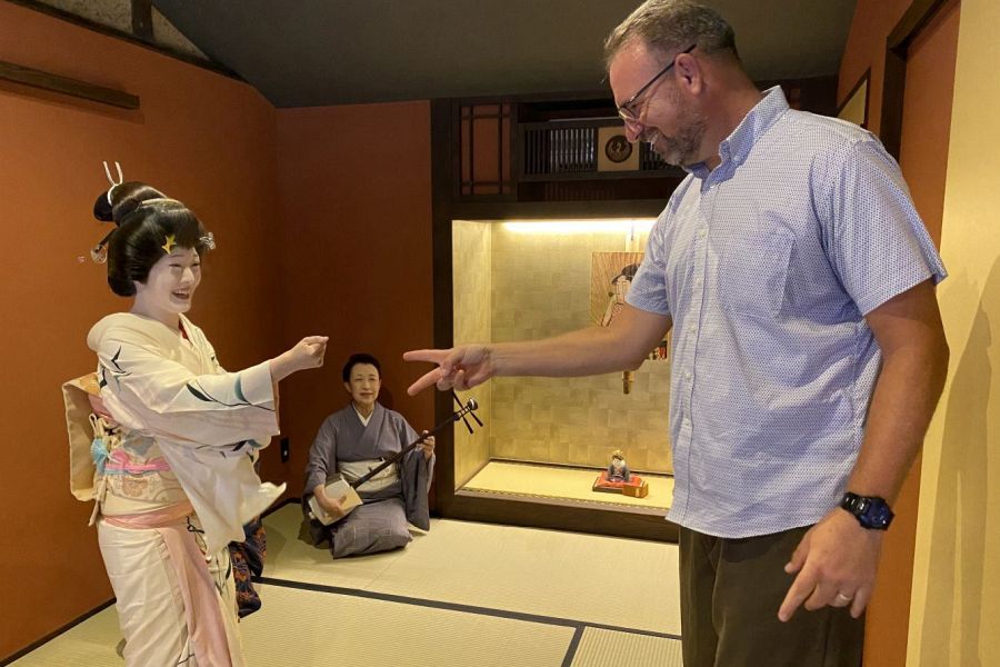 Dogo-Hanahimero-geisha-janken-game