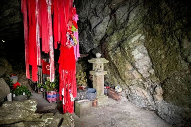 Fudoiwa cave