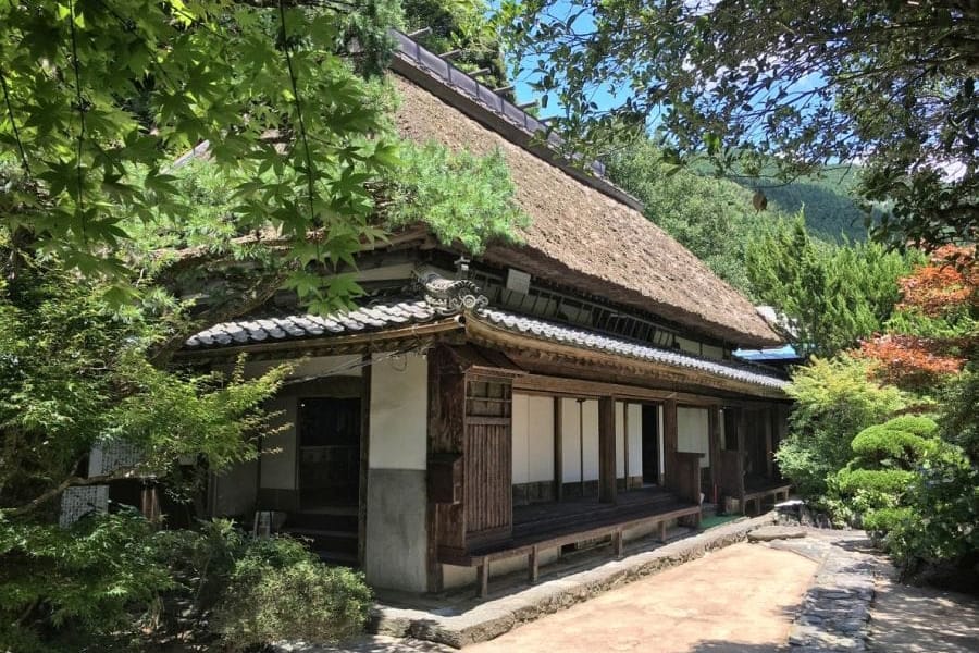 Heike Residence outside