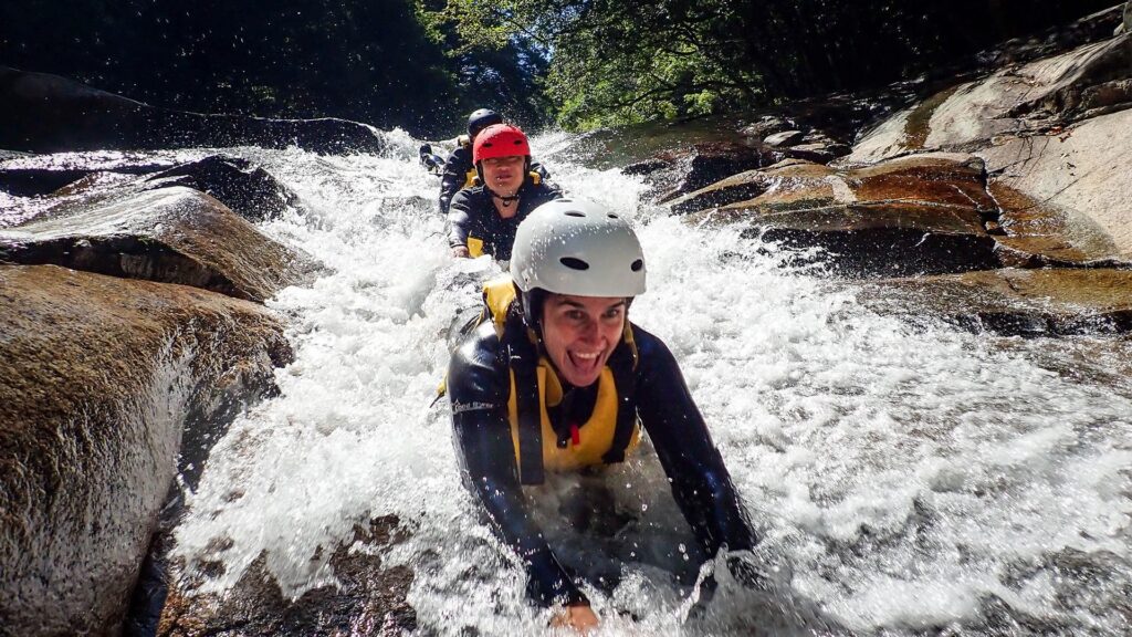 Hero canyoning train