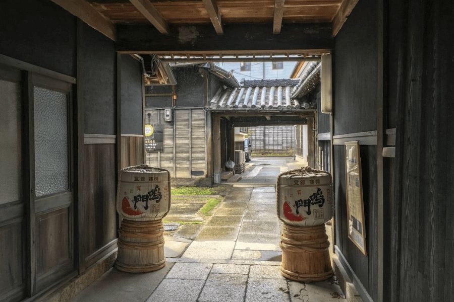 Honke Matsuura Brewery passage