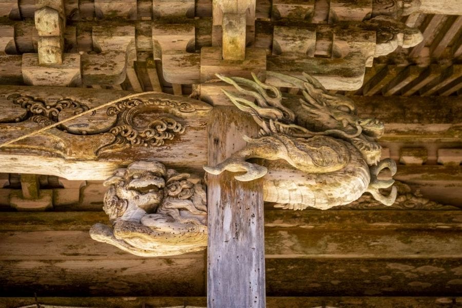 Konomine Shrine lion dog and dragon