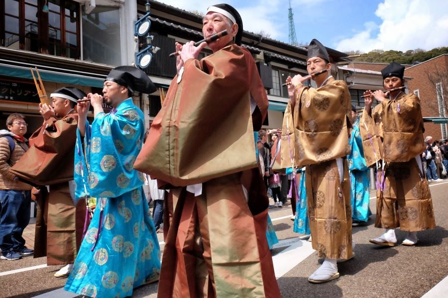 Matsuyama Spring Festival daimyo gyoretsu musicians