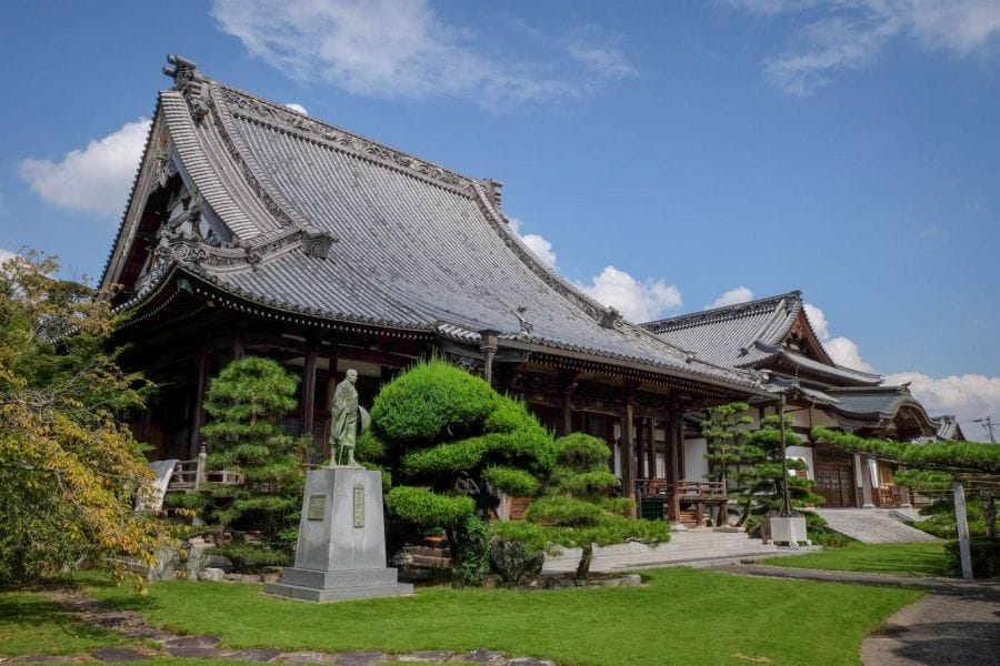 Mima Teramachi temple