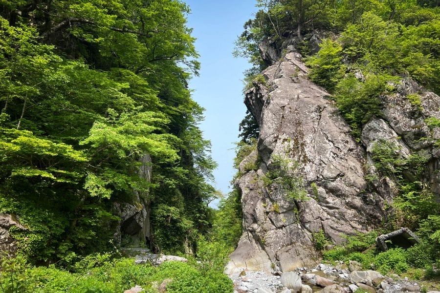 Mt. Daisen Kinmon rock gate