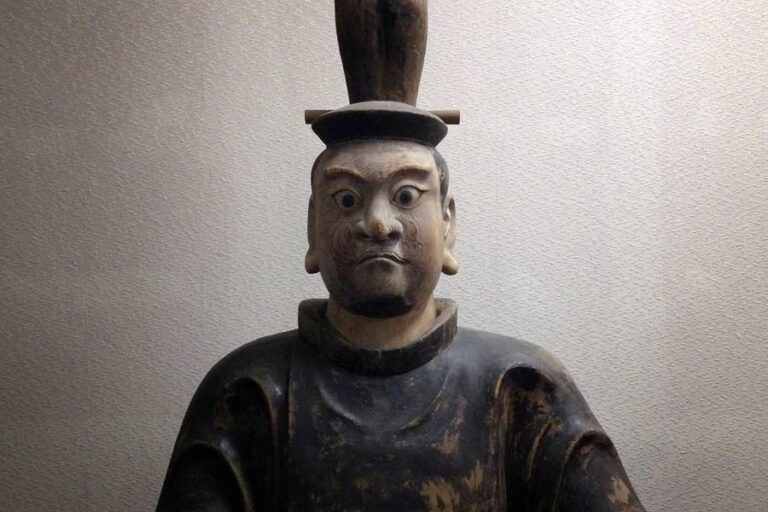 Oyamazumi Shrine Treasure House archer