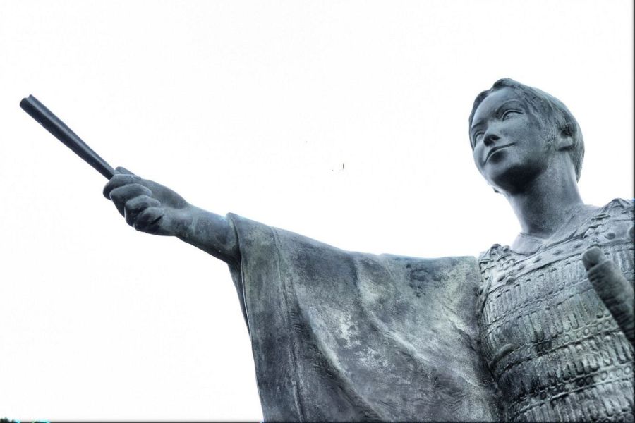 Oyamazumi Shrine Tsuruhime statue