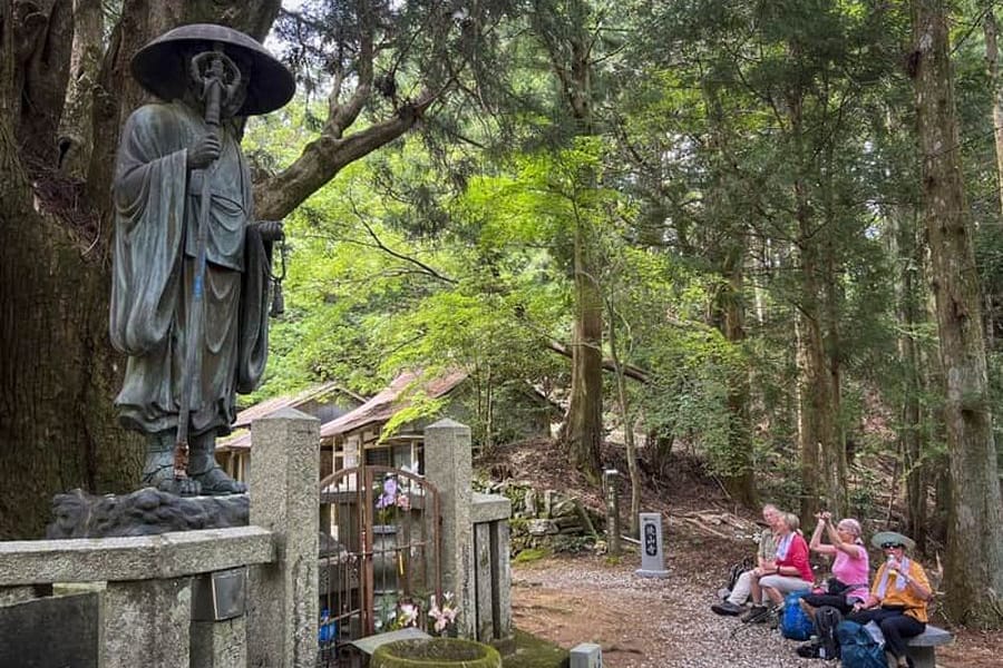 Pilgrimage with Walks tour customers 40 1 min