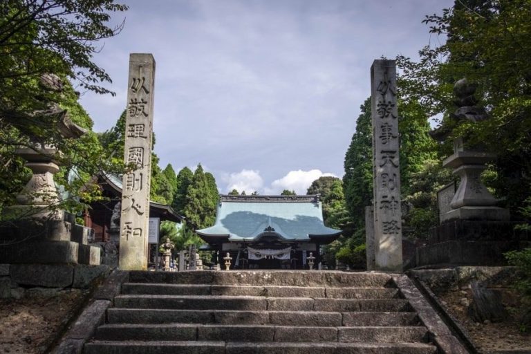 Sakakiyama Hachiman Shrine worship hall