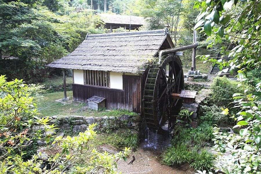Seiryuen waterwheel