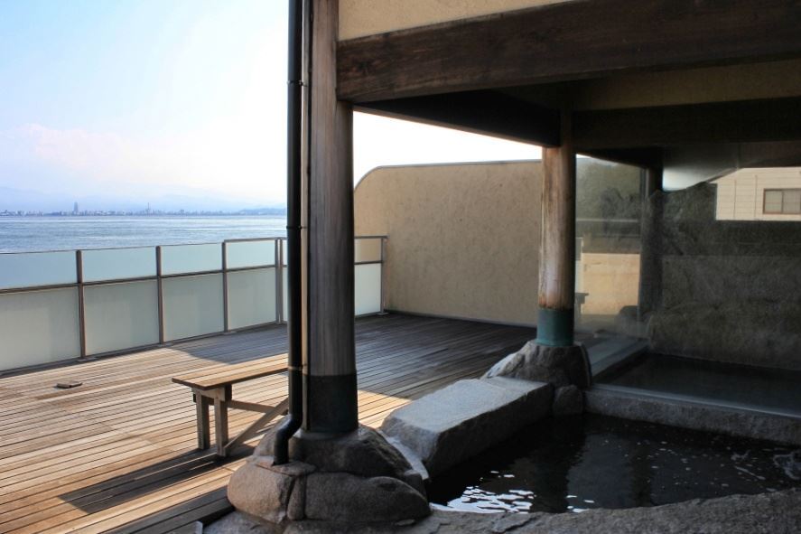 Shikoku-accommodation-baths-5-1