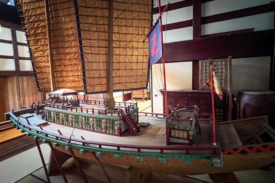 Shimo Kamagari Island Shotoen Korean Museum ship