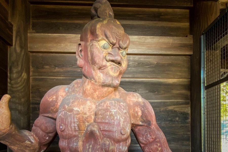 T10 Kirihata ji Temple guardian left