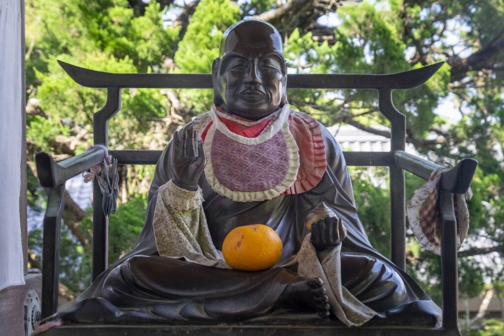 T11 Fujiidera Temple Binzuru