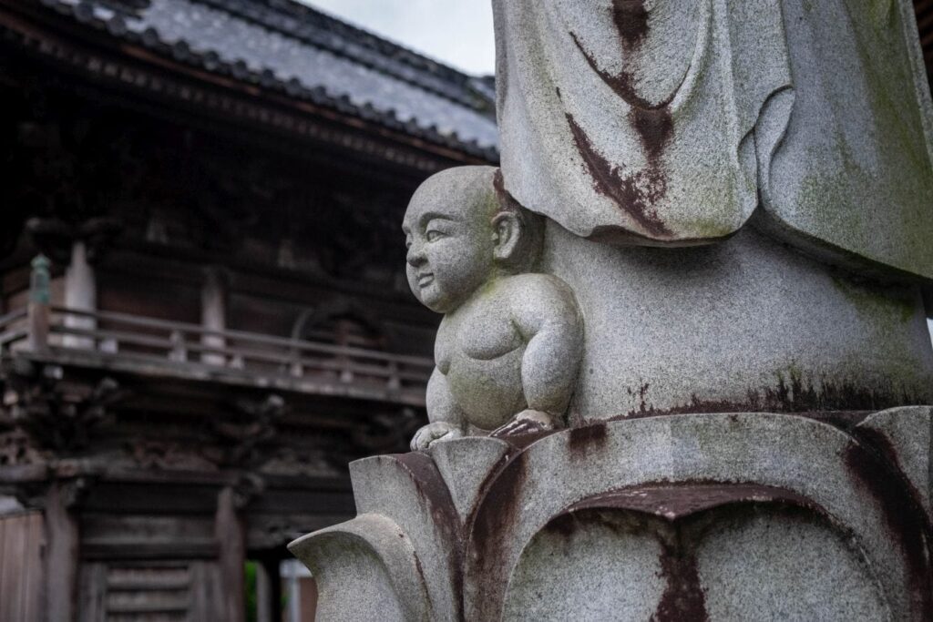 T16 Kanon ji Jizo statue detail