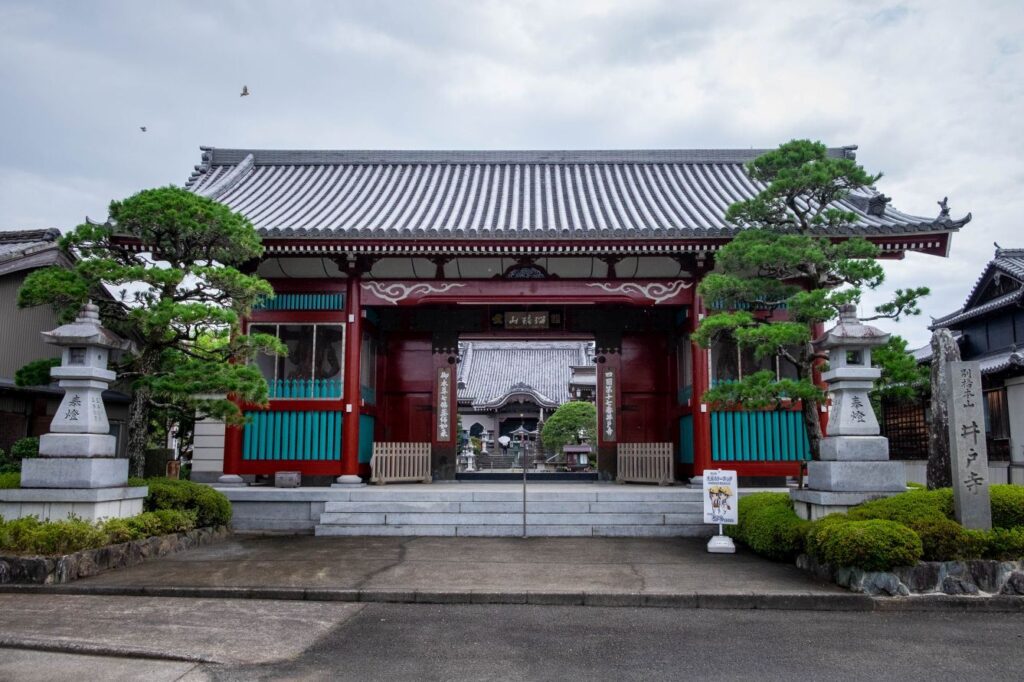 T17 Ido ji Temple main gate