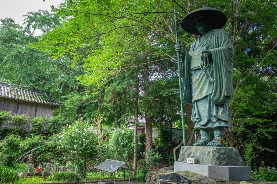 T18 Onzan ji Temple Kukai statue