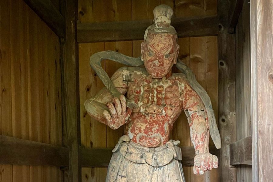 T18 Onzan ji Temple guardian right