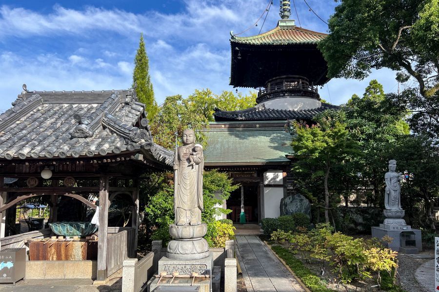 T19 Tatsue ji Temple compound