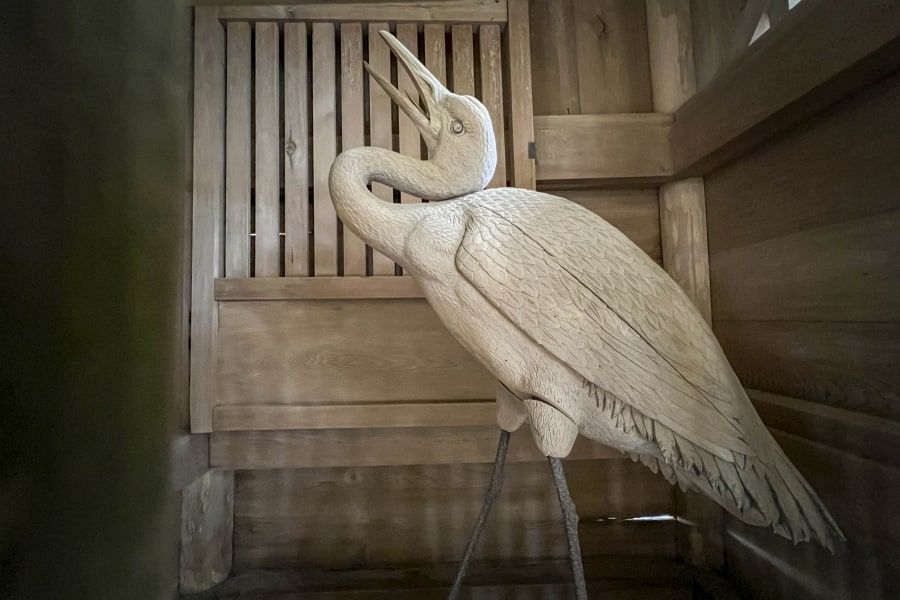 T20 Kakurin ji Temple crane guardian right