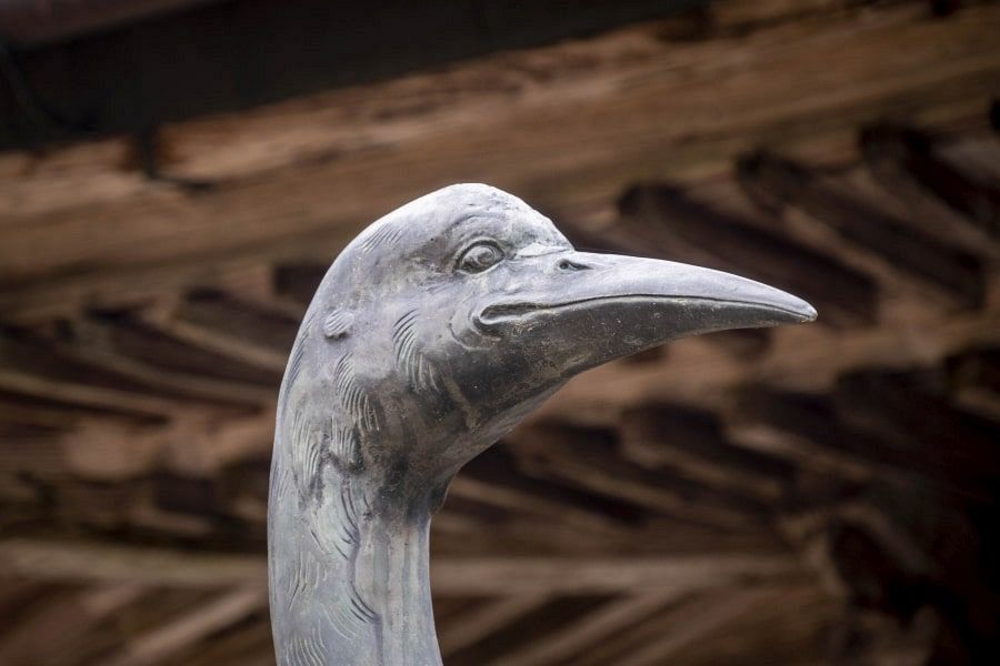 T20 Kakurin ji Temple crane left