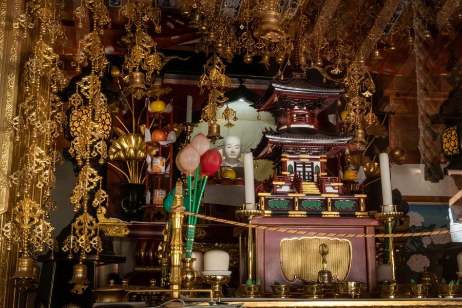 T7 Juraku ji Temple Daishido interior