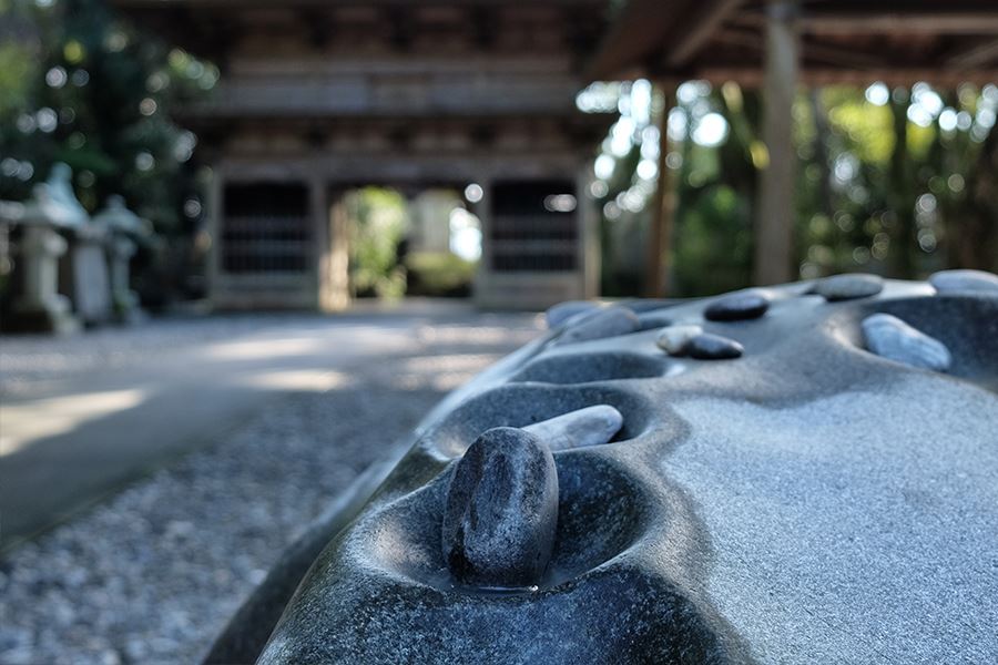 Temple_No_24_Hotsumisaki-ji_musical_stone