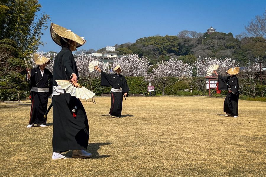 Tenshaen Garden dance and Uwajima Castle