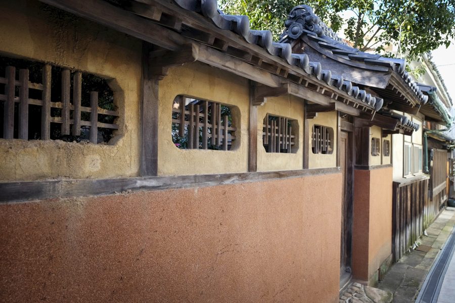 Tobishima Mitarai wall detail