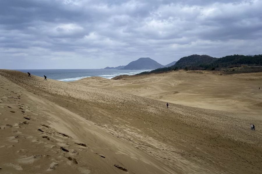 Tottori sand dunes winter