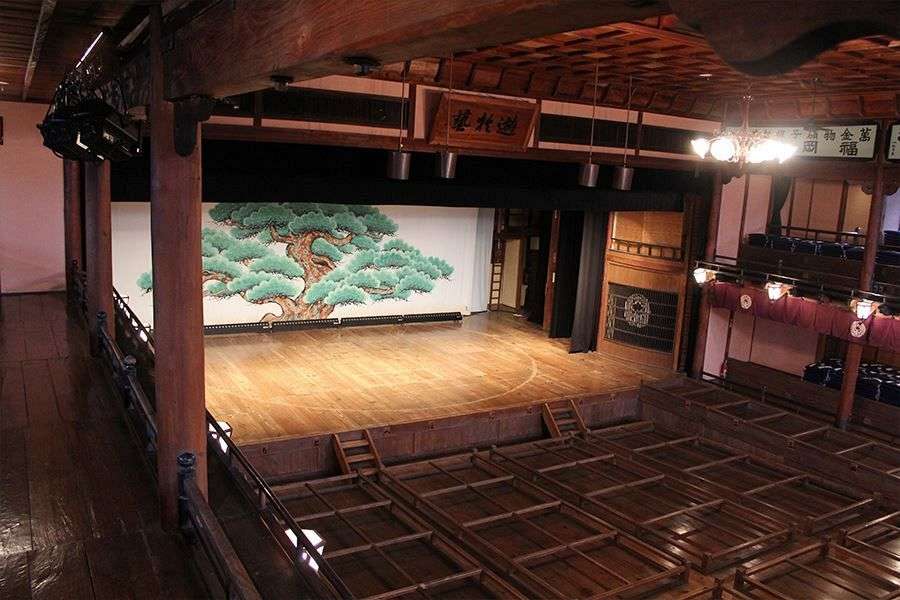 Uchiko za stage and seating