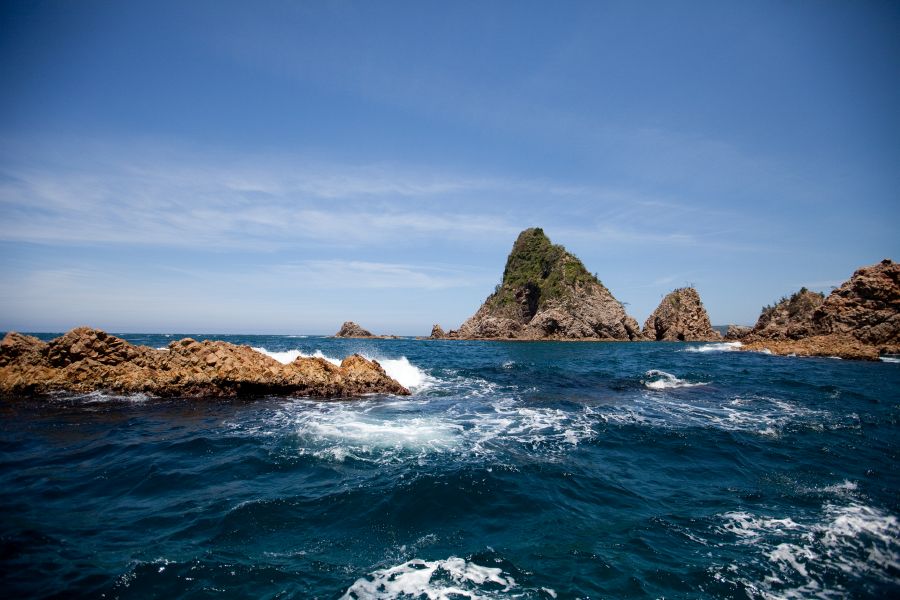 Uradome Coast swells