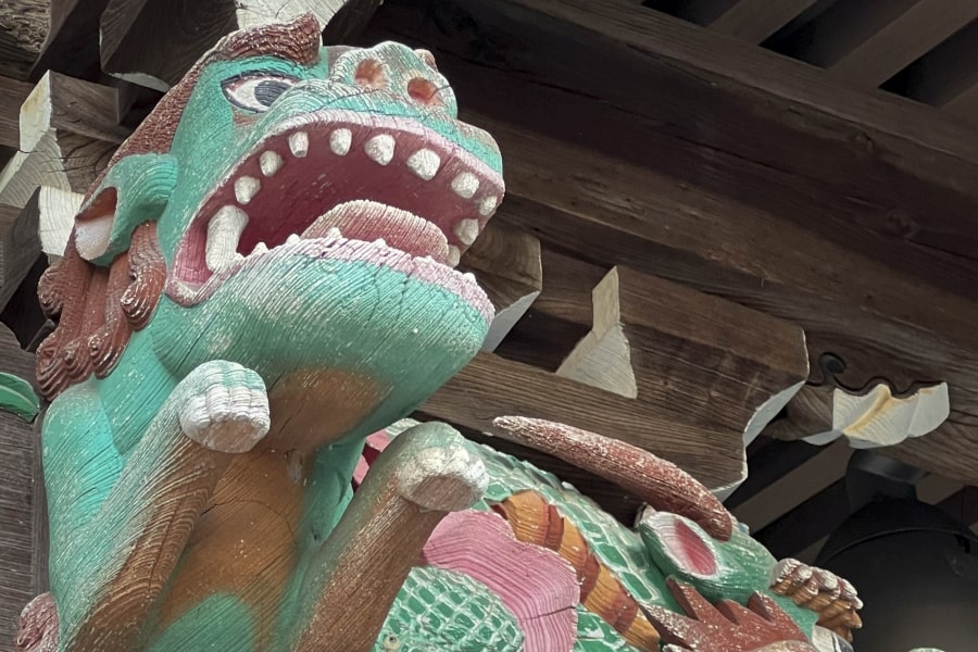 Naoshima-temple-ornament-min