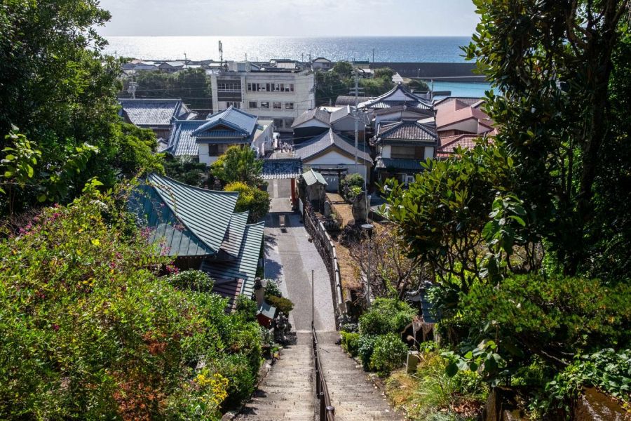 T25 Shinsho ji Temple Pacific Ocean