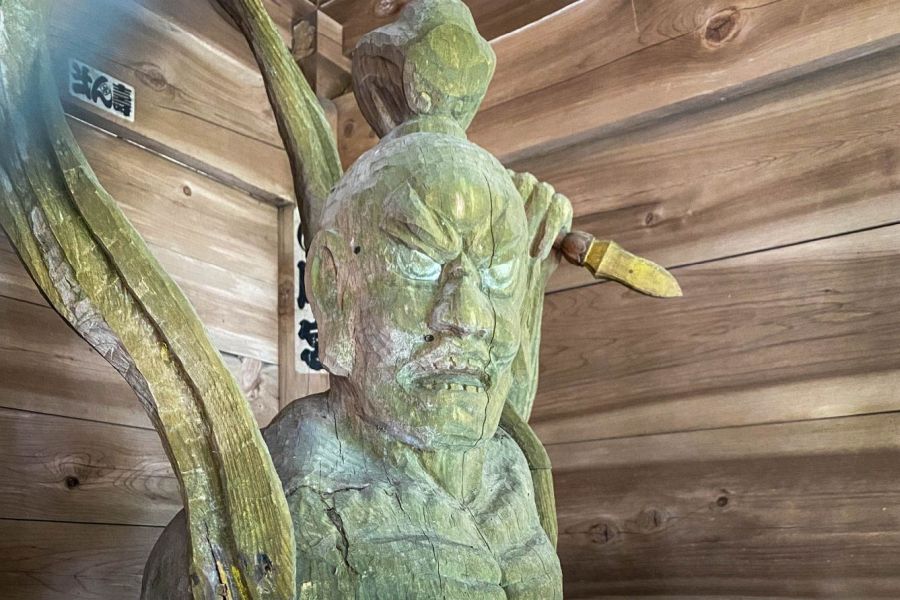 T32 Zenjibu ji Temple guardian right