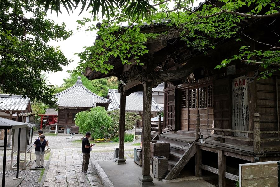 T33 Sekkei ji Temple Daishi hall general view