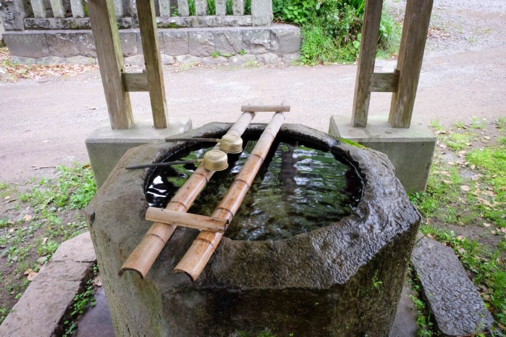 T33 Sekkei ji Temple washbasin