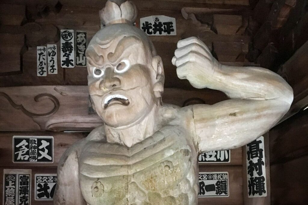 T37 Iwamoto ji Temple right