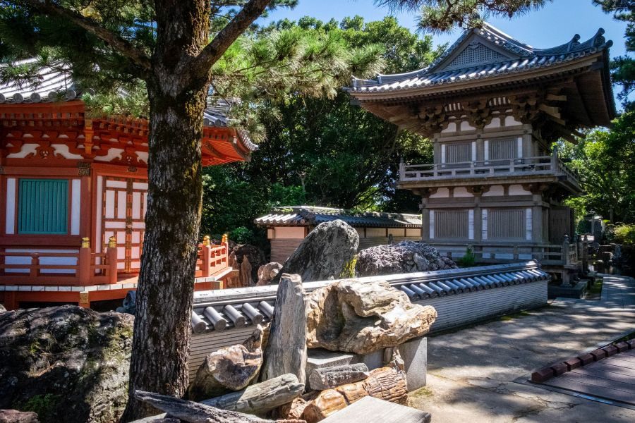 T38 Kongofuku ji Temple two buildings