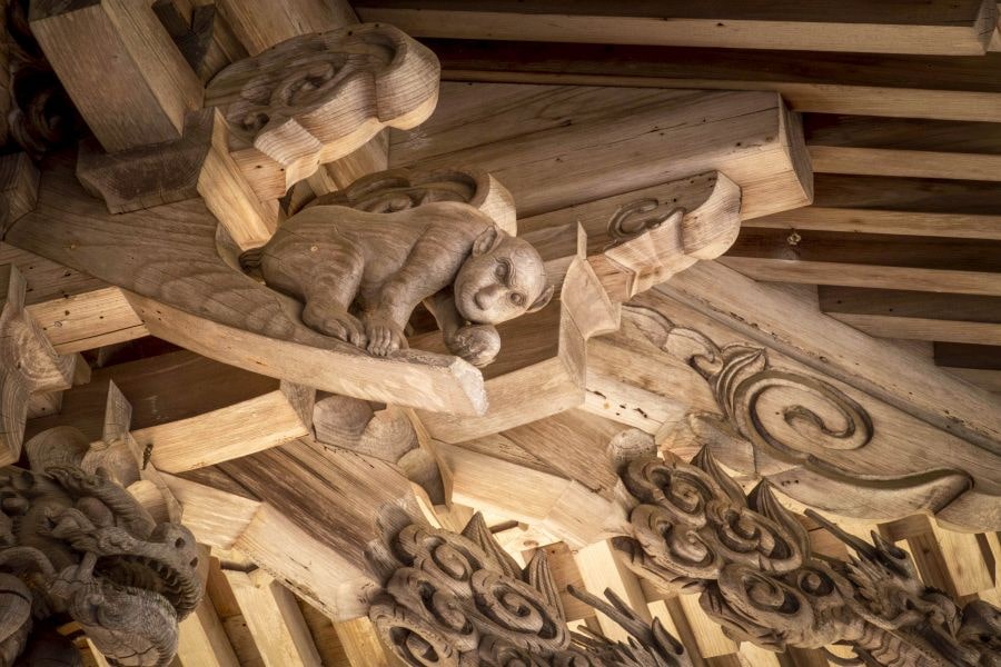 T43 Meiseki ji Temple carved monkey