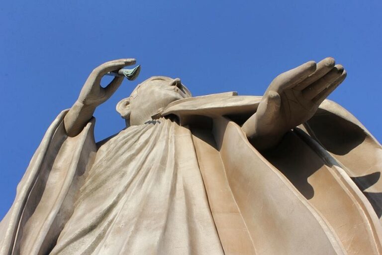 T51 Ishite ji Temple giant Kukai statue