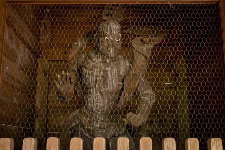 T60 Yokomine ji Temple guardian right