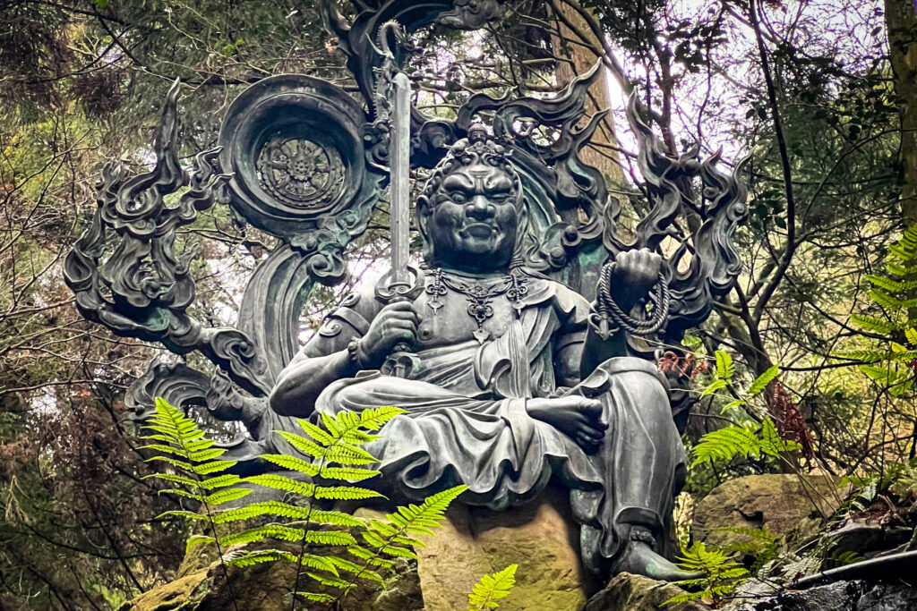 T61 Koon ji Temple okunoin Fudo Myoo statue