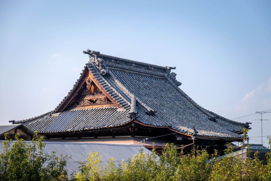 T62 Hoju ji Temple main hall roof