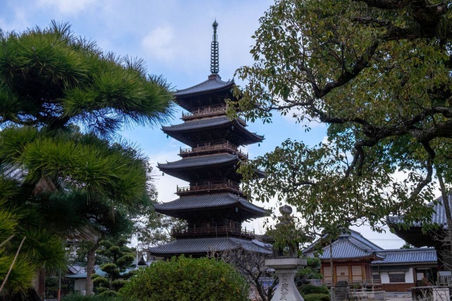 T70 Motoyama ji Temple pagoda