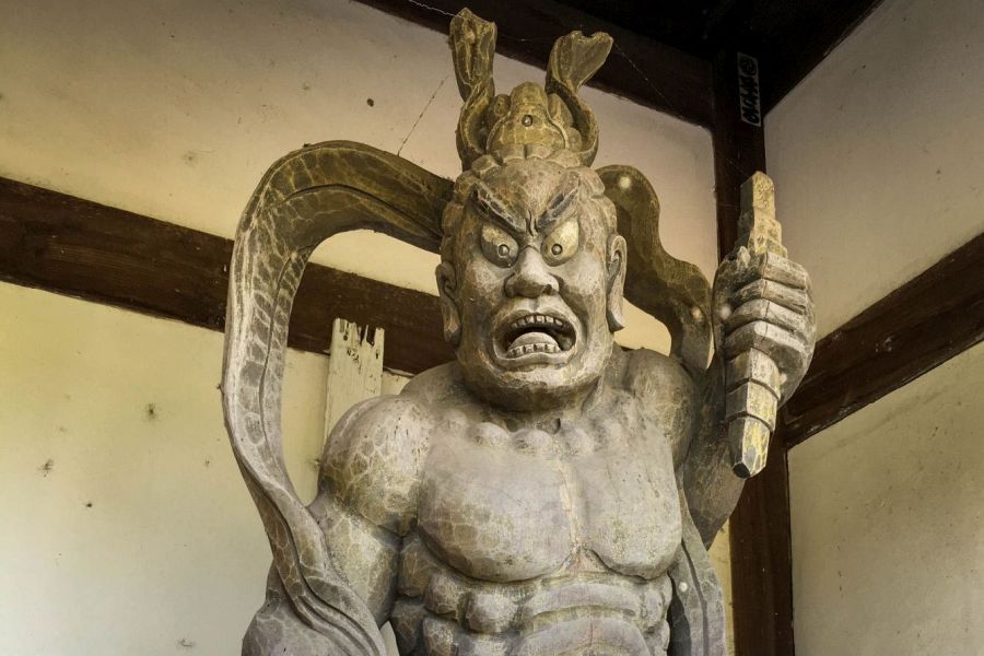 T72 Mandara ji Temple Nio guardian mouth open